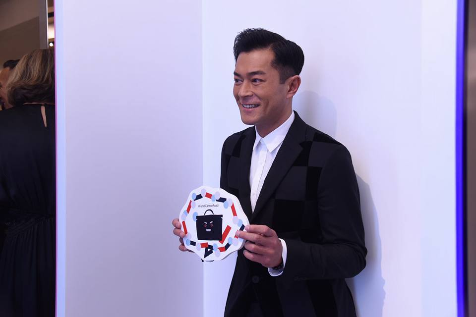 辛苦工作的背後,只是為了撐起一班為他打工的團隊