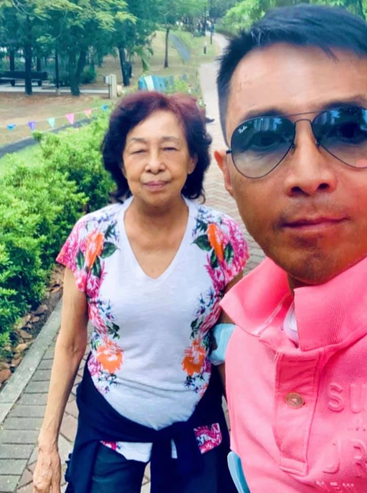 疫情期間林利為了照顧患病的母親而回港,因此與太太聚少離多。