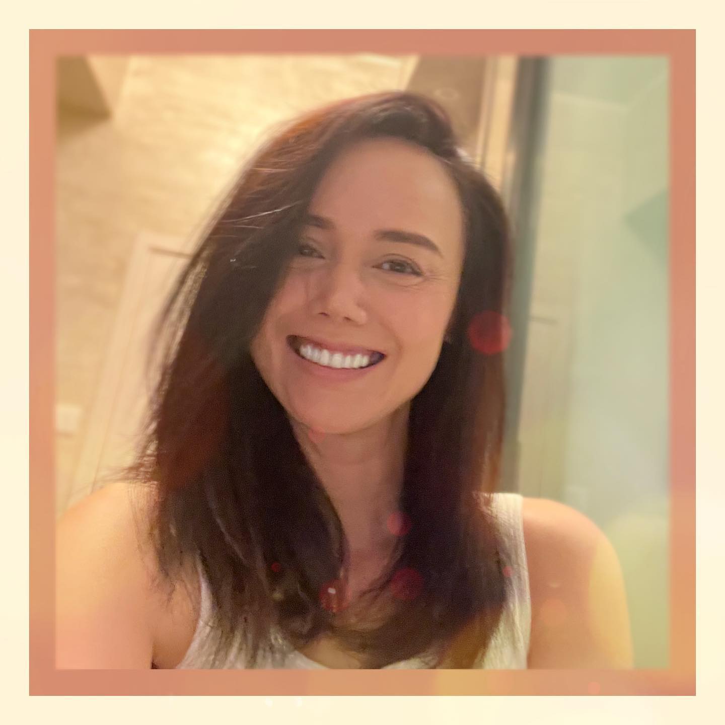 韓君婷依然笑容甜美