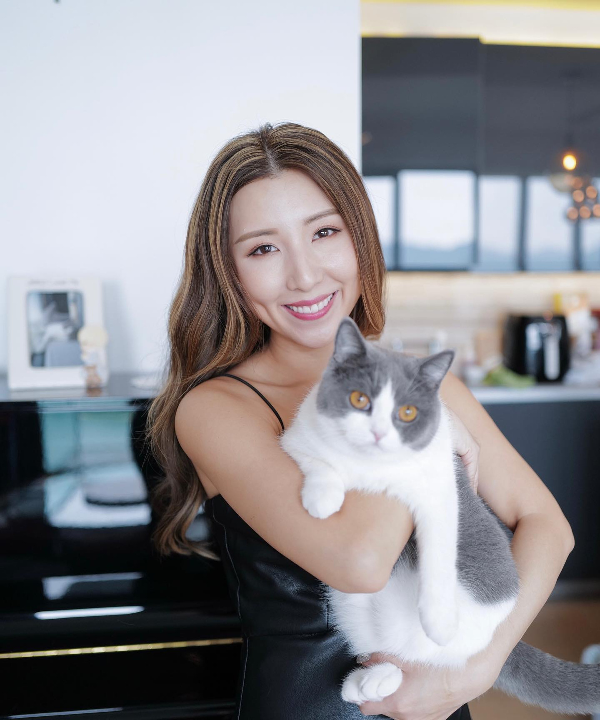 譚嘉儀剛出道時收入極少又不穩定,甚至沒有能力給家用。