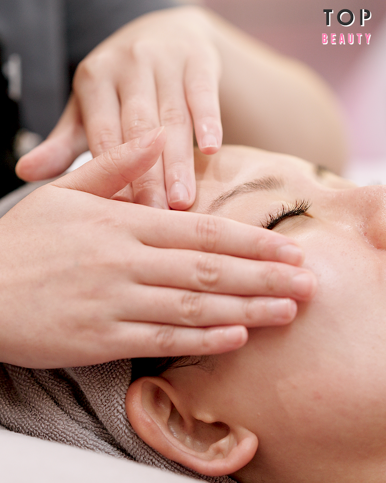 FIRM Cosmo專業美容師的按摩手法真是很舒服，每次我都會睡著。