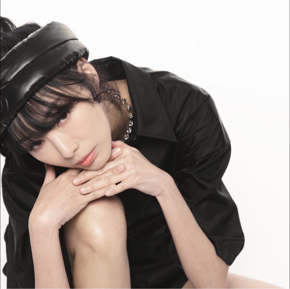 趙頌茹時隔20年再推出新歌《大致天晴,間中有雨》。