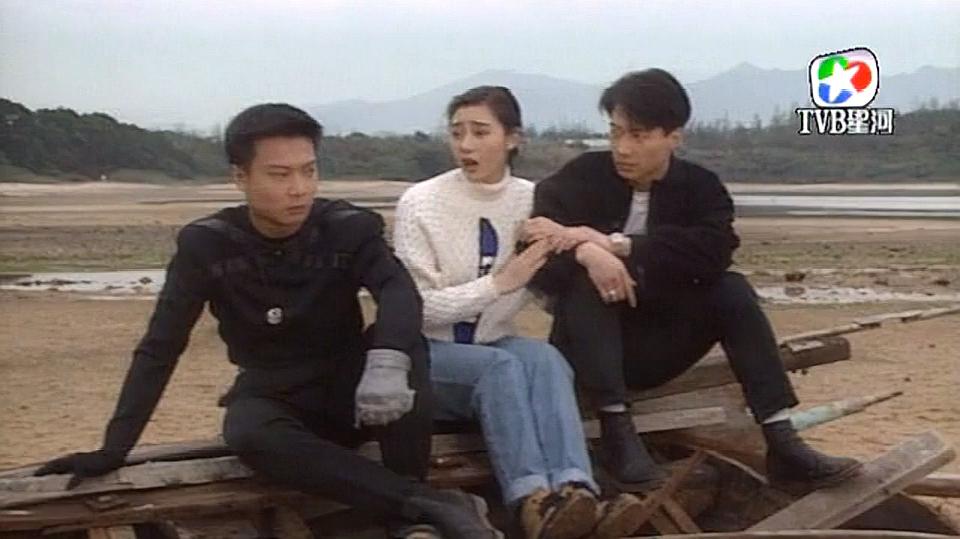 錢嘉樂在《原振俠》中飾演警察莫名。