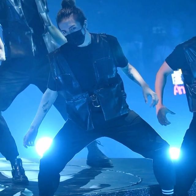 有專家分析，即使阿Mo康復，頸椎相信無法應付到高強度的活動，日後不能再跳舞。