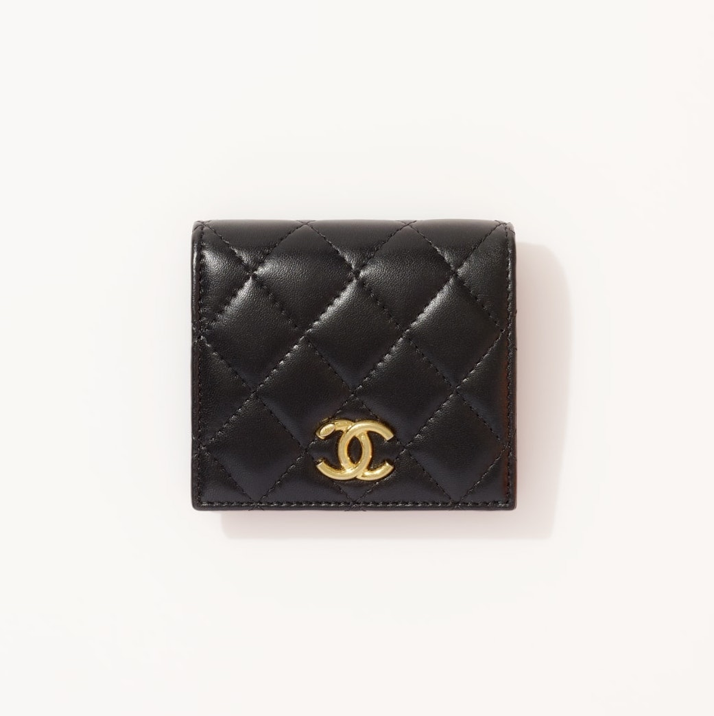 Chanel 細號垂蓋銀包 $6,100