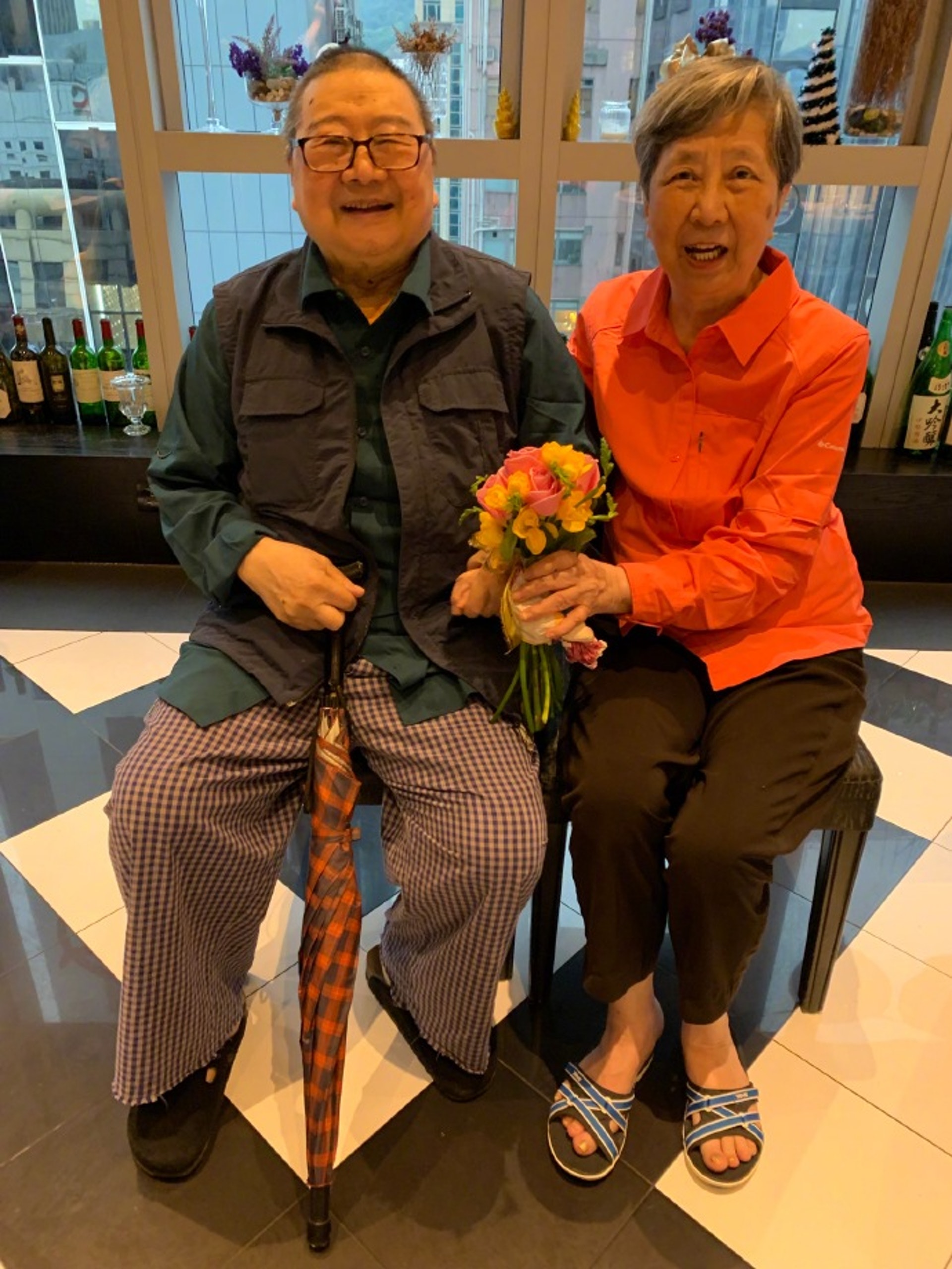 倪匡與太太李果珍2019年慶祝結婚60年的「鑽石婚」