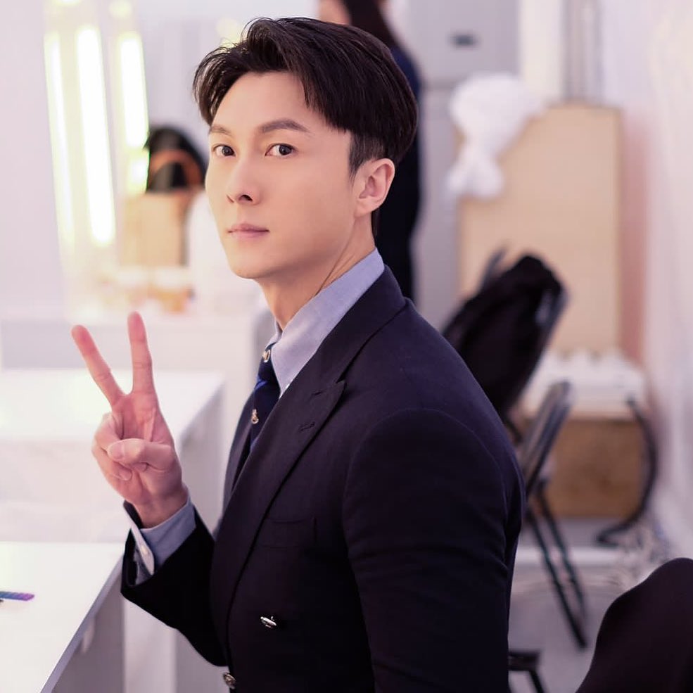 自從王浩信加入TVB後扶搖直上，備受力捧的他更憑藉《踩過界》兩度奪得視帝