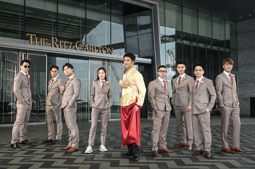 黃嘉樂今晨同兄弟團馬國明、唐詩詠、林子善、許家傑、李天翔、楊潮凱等人，浩浩蕩蕩到九龍五星級酒店接新娘。