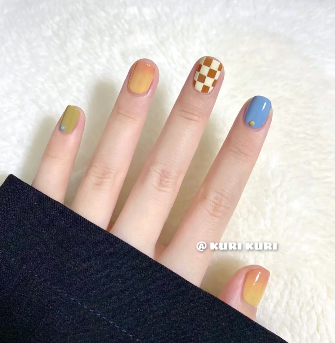 若想溫柔些可以嘗試更換棋盤格的顏色。