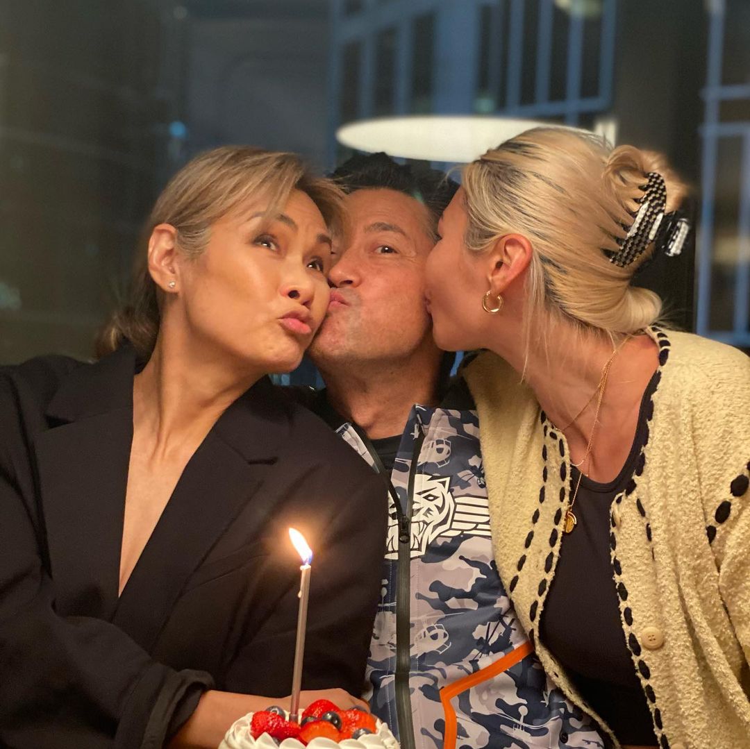 王敏德與馬詩慧及女兒合照