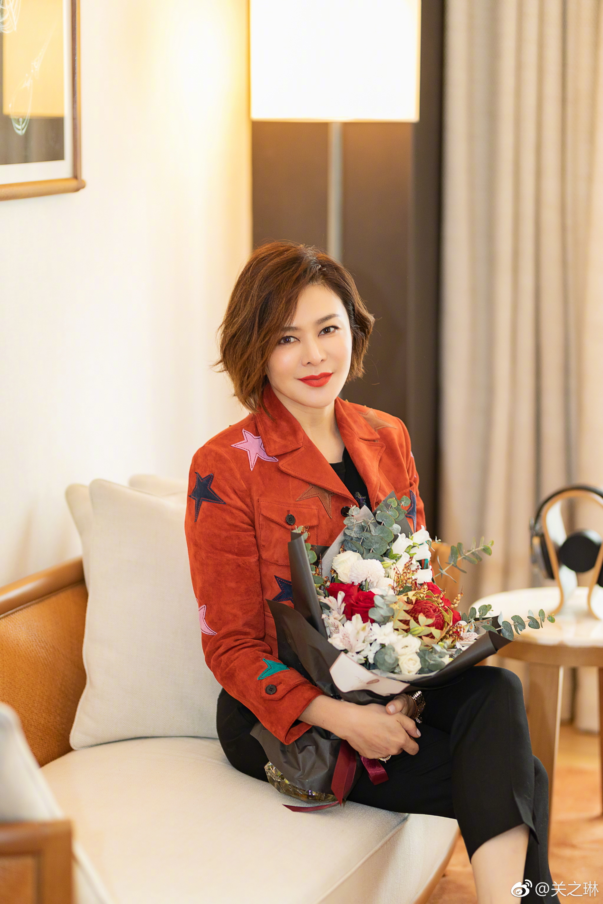 關之琳與劉嘉玲閨蜜情再現！