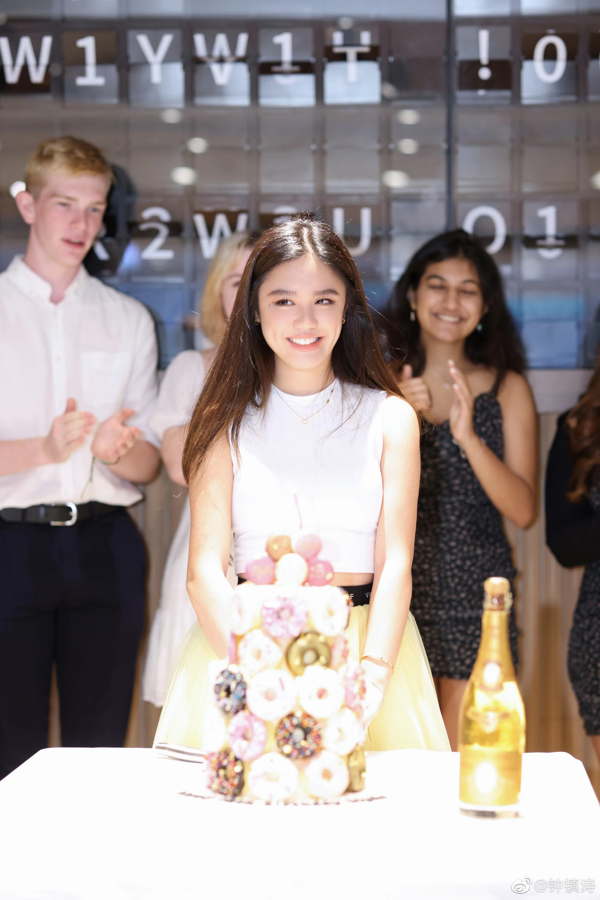 鍾懿愈大愈靚女