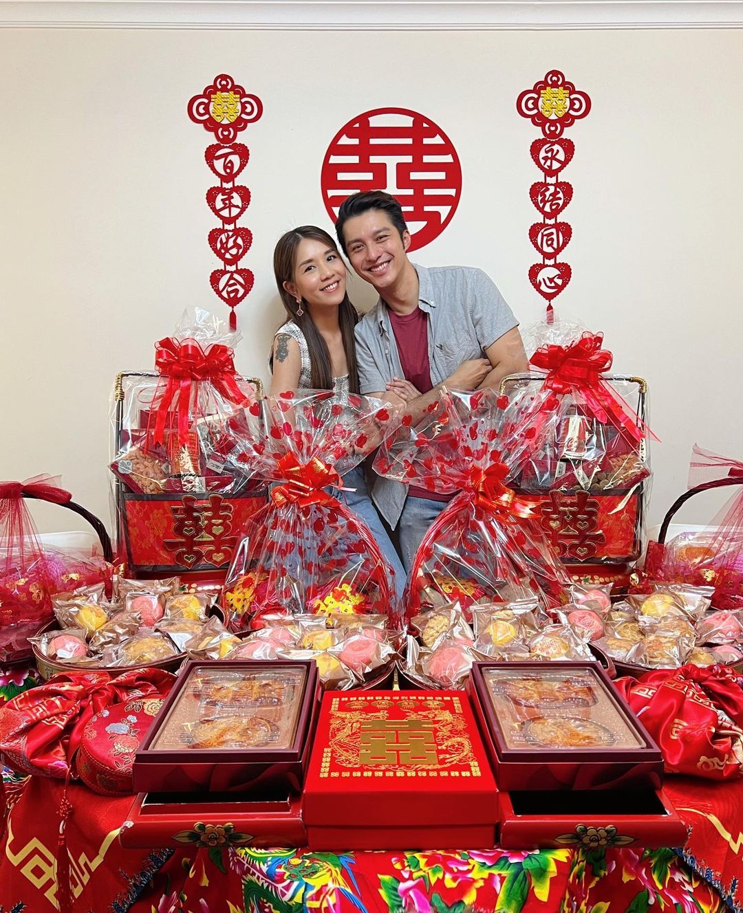 今年5月適逢二人拍拖5周年的日子，黃嘉樂向Samantha求婚成功