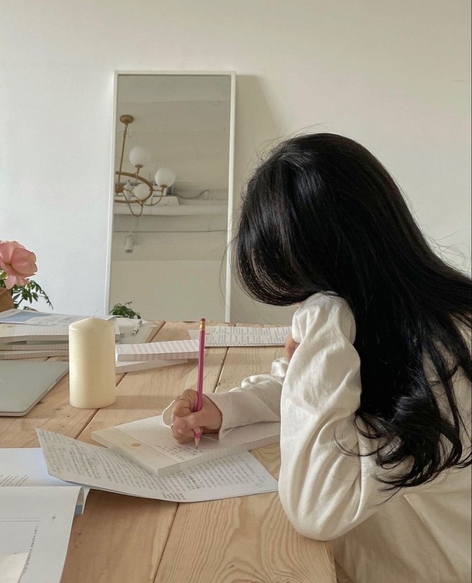 按照自己喜歡和適合的方向撰寫稿件給不同的網站。