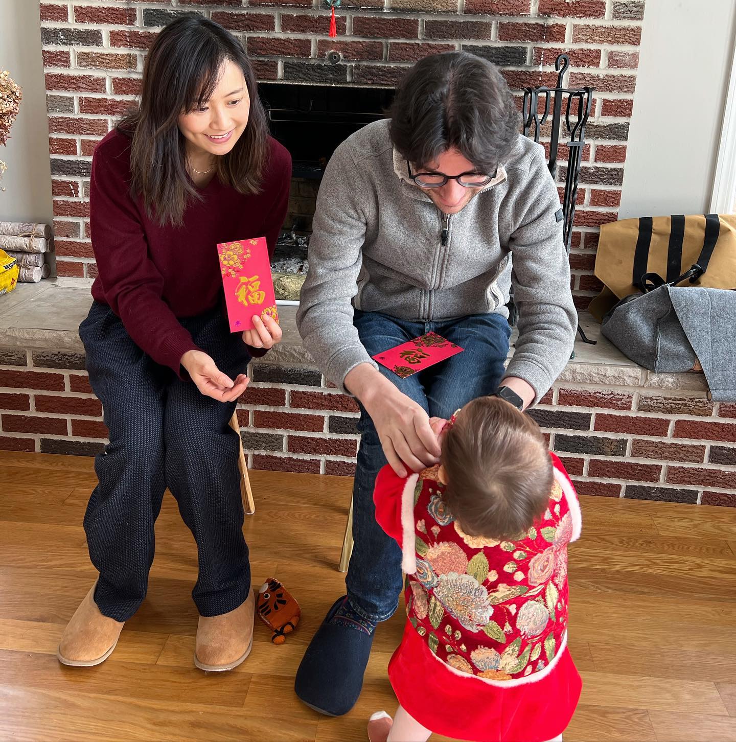 陳法拉現在一家三口非常幸福。