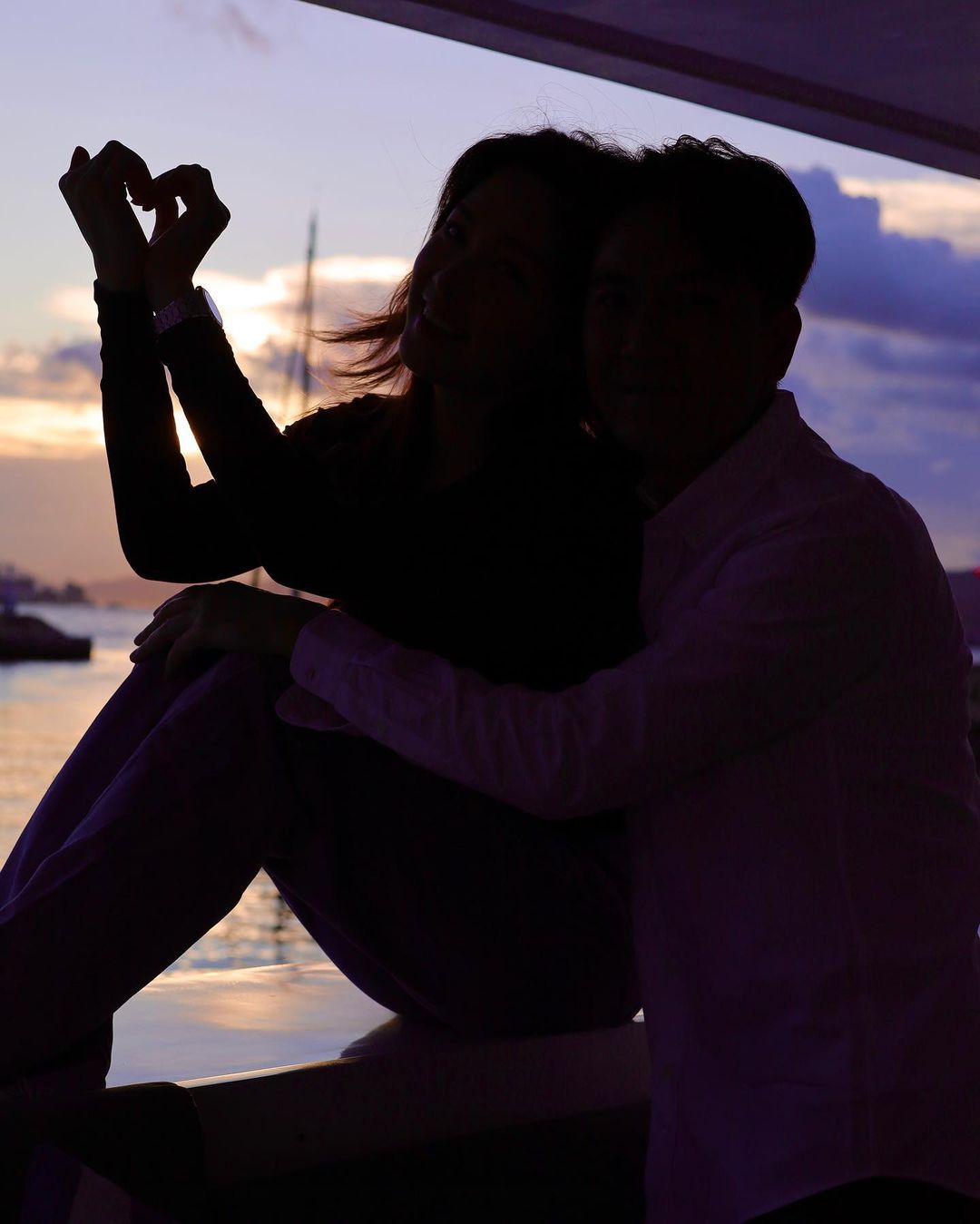 曬甜蜜合照全城催婚