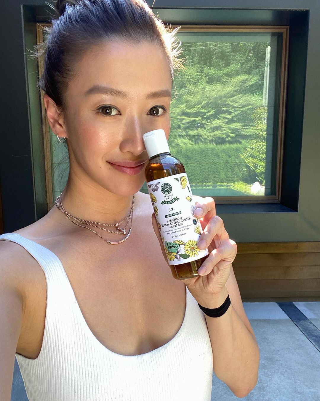 雖然年近40但顏值和狀態都維持得極佳