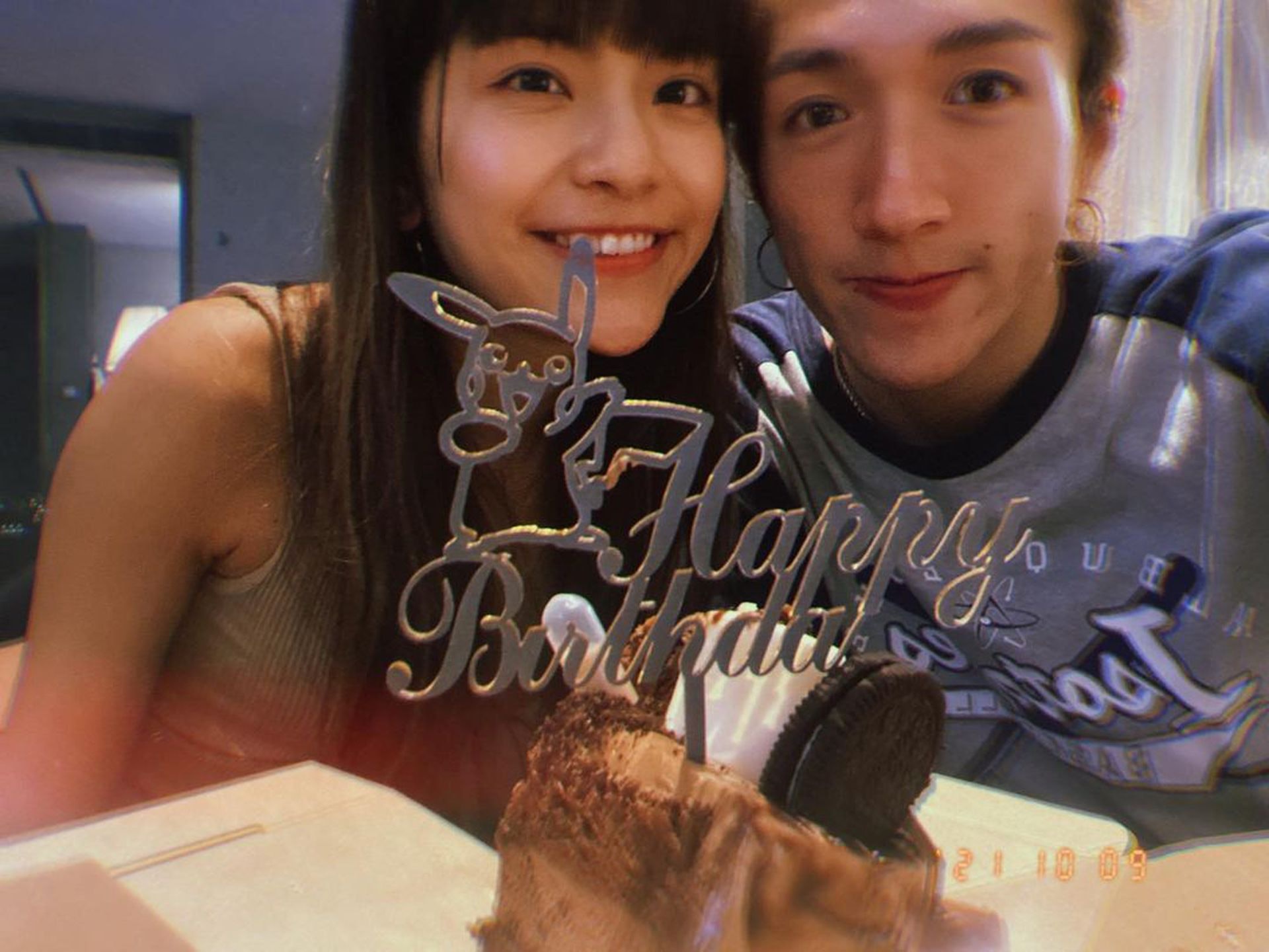 SoChing與阿Mo拍拖一年多，二人本同為舞蹈員，不時在社交平台分享合照放閃。