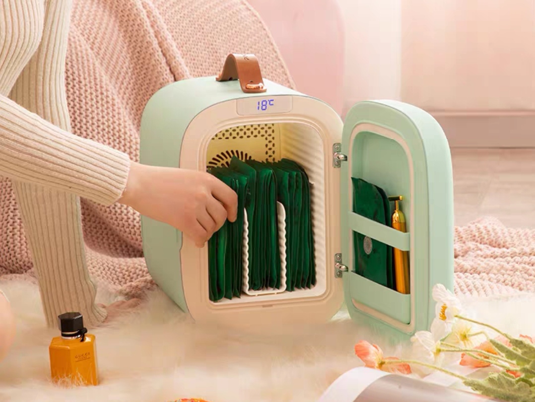 如果沒有專放化妝品雪櫃的話，可以在敷面膜前20分鐘先存放雪櫃。