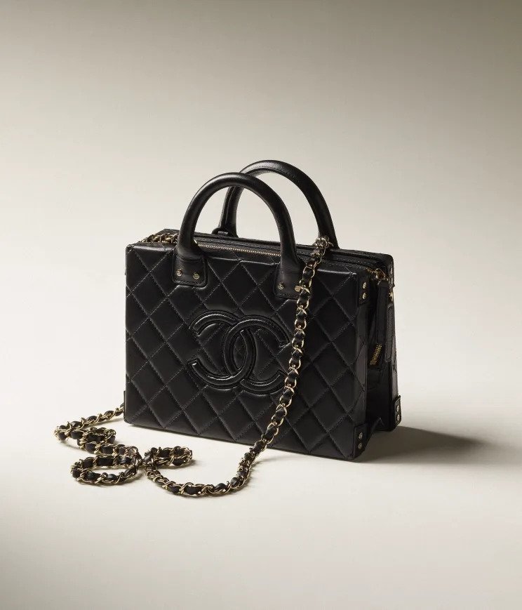Chanel最新款手袋Vanity Case是近期話題性最高的手袋。