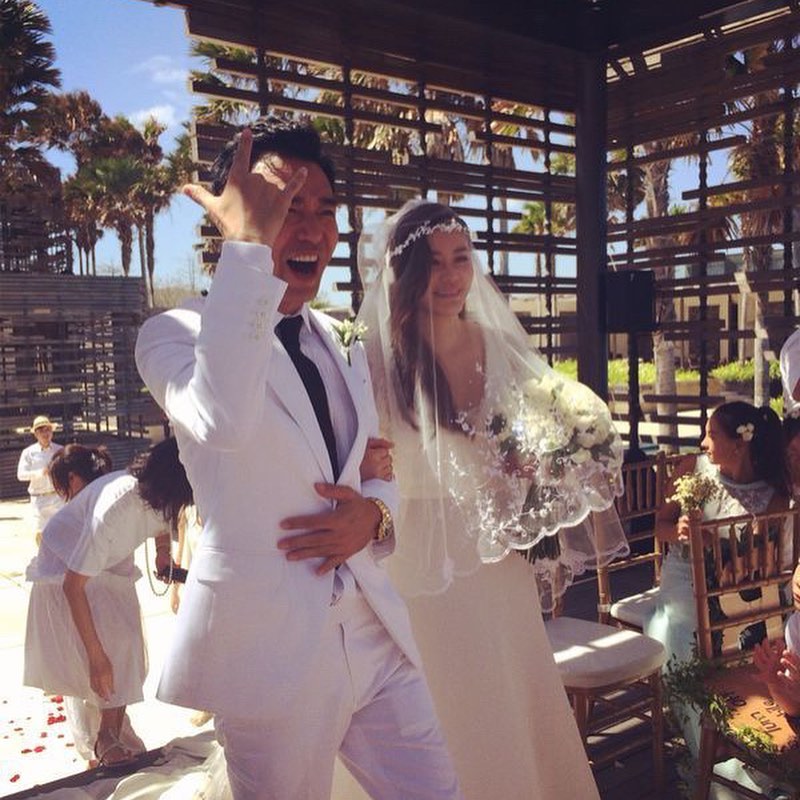 如今兩人攜手度過困境,相愛20載成為最好的佳話