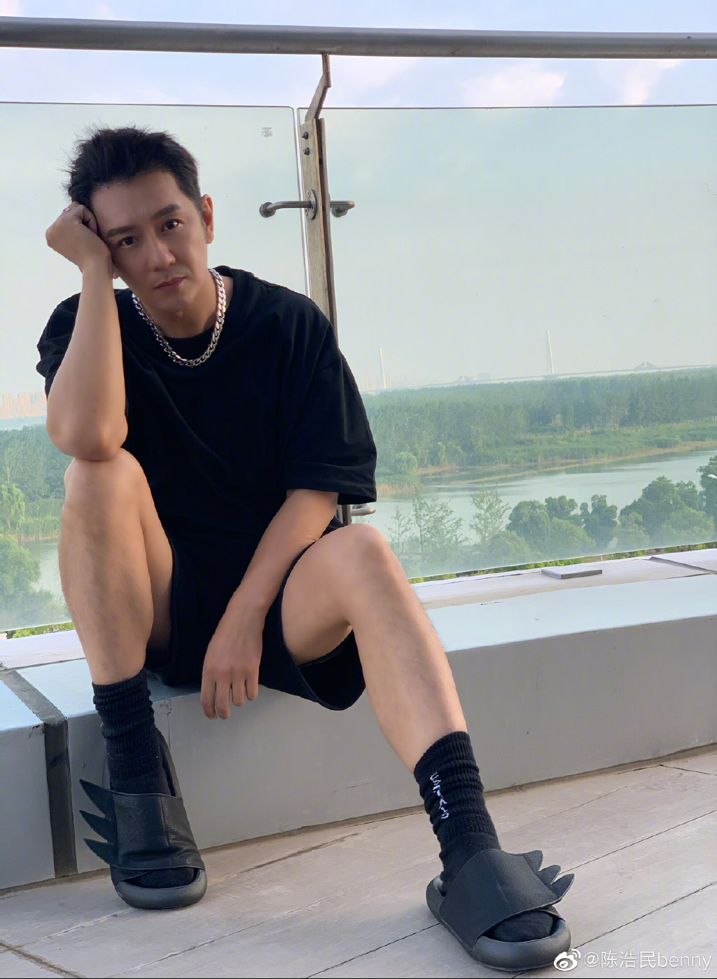 陳浩民早已是圈中的隱形富豪，有傳他一炮過買20套公寓來投資。