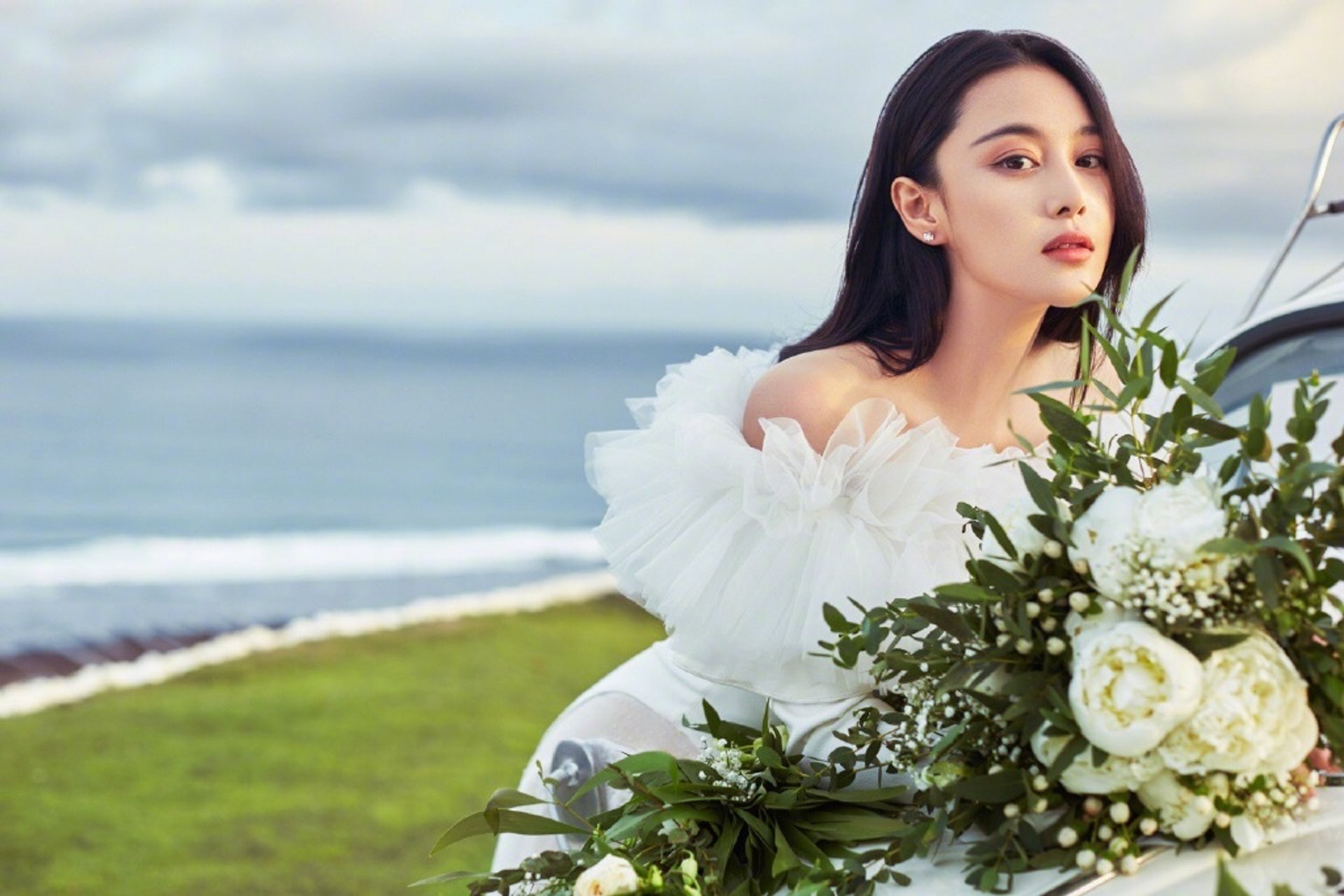 張馨予與吳卓羲分手後寫道:「愛上一個壞男人」,耐人尋味。