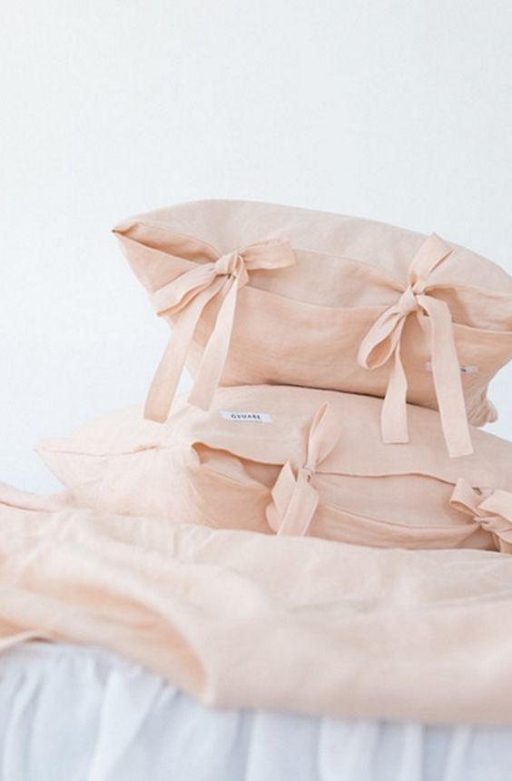 想要好肌膚就必須定期更換乾淨的枕頭套。