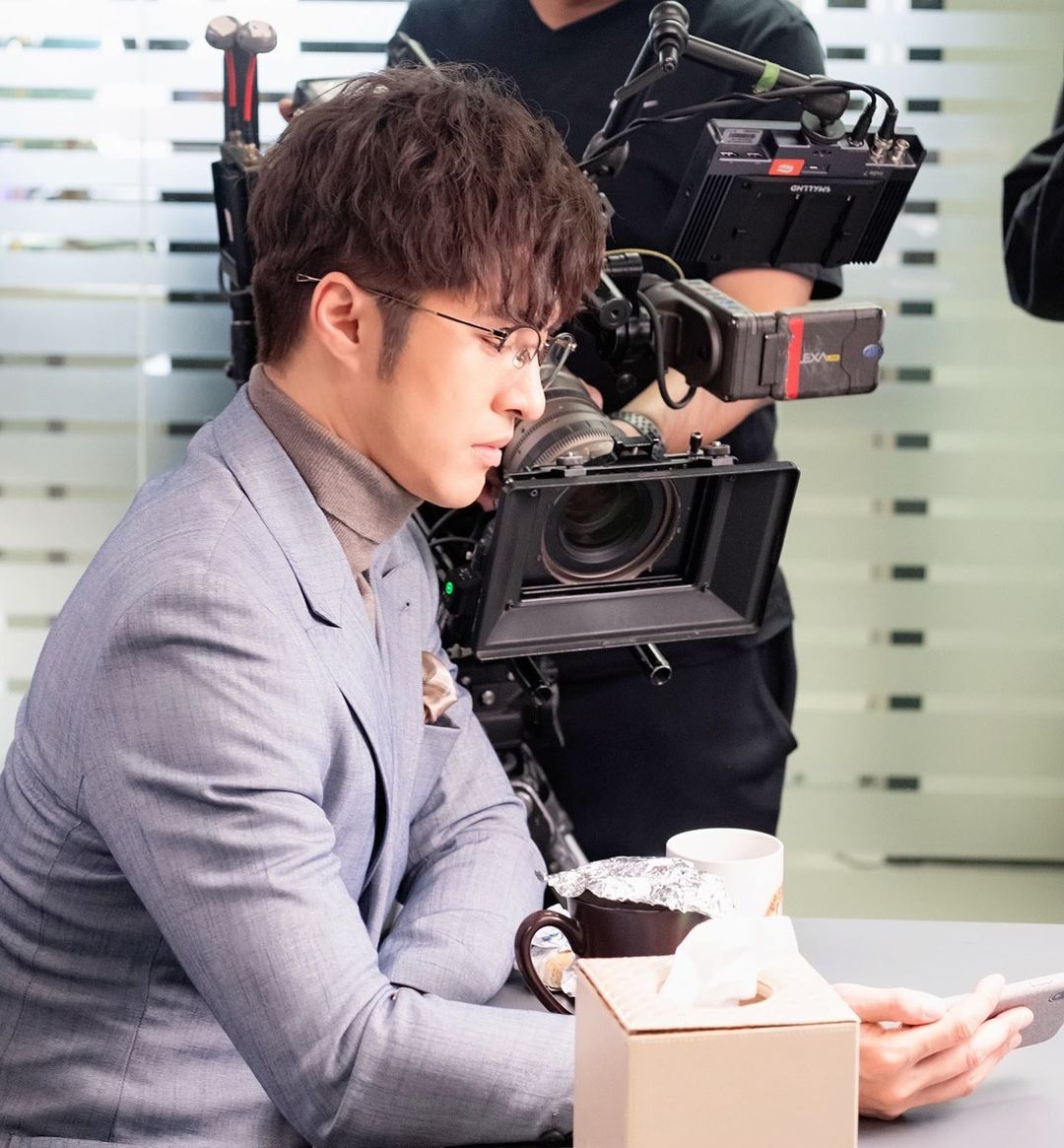 處男劇夥拍Liza姐惹閒言