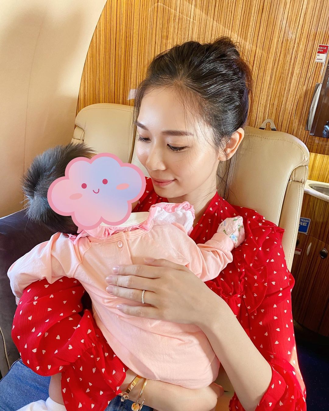 2020年及今年2月分別誕下大女和二女