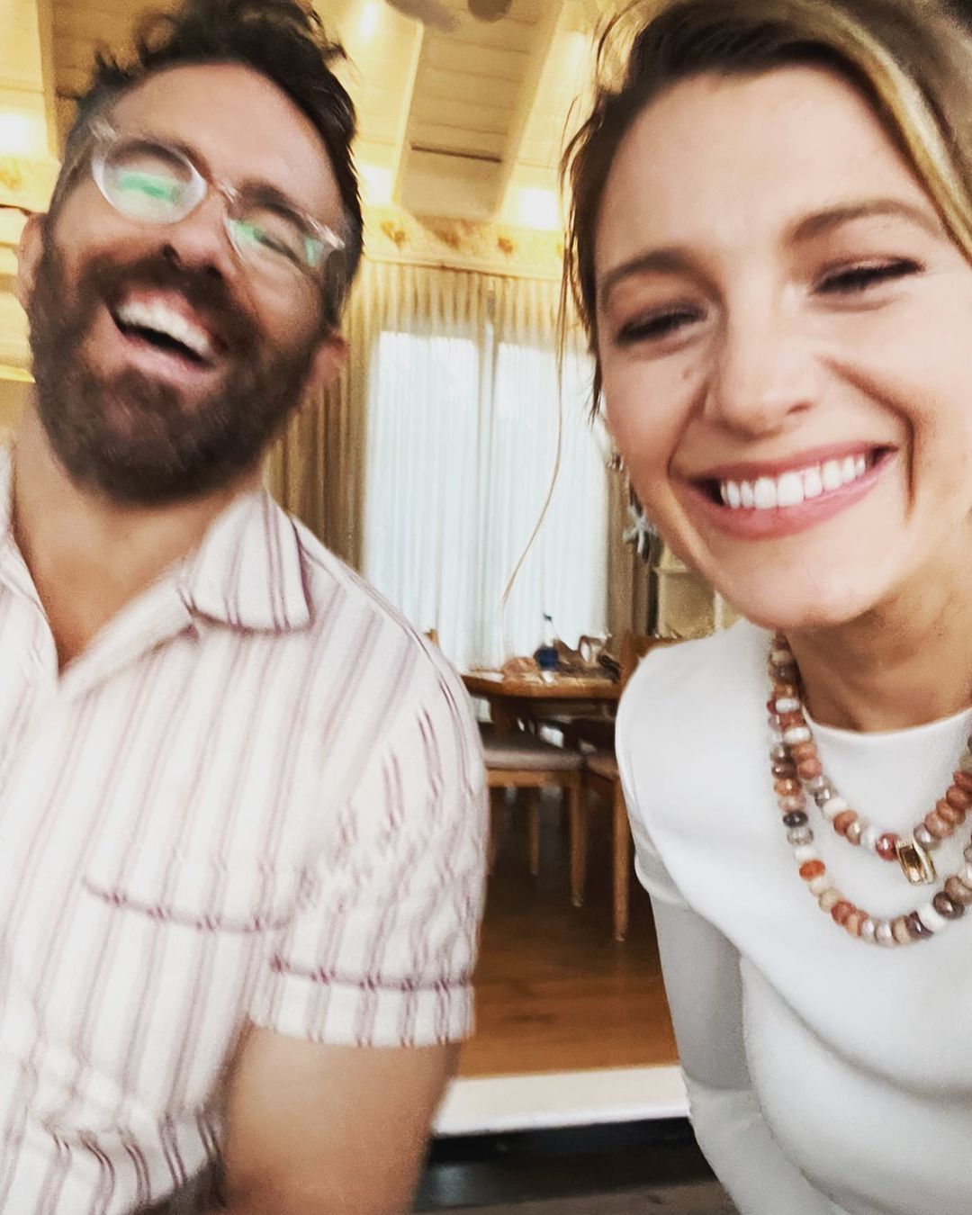 Ryan Reynolds與Blake Lively的甜蜜並非表現在肉麻的愛的宣言裡，而是經常互常跟對方開玩笑