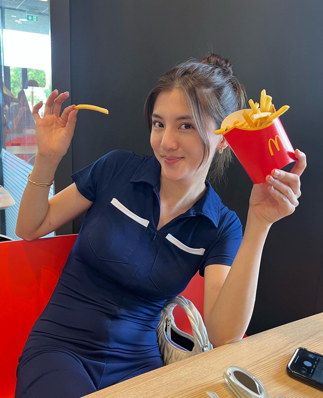 吳千語一改以往拜金、高調的態度