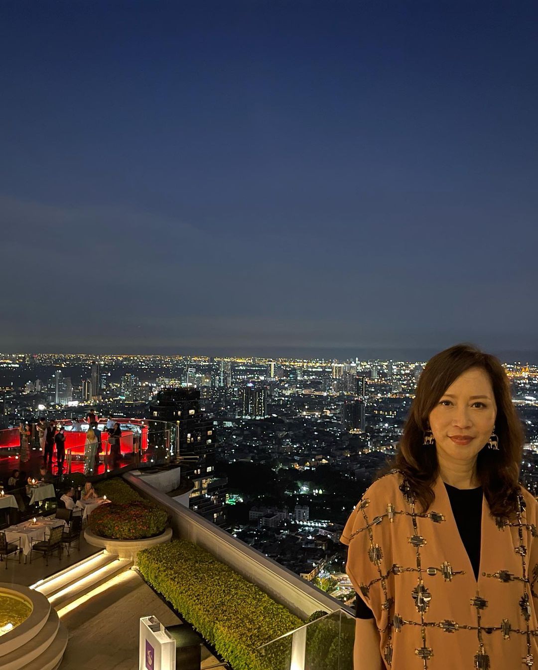 「顧老闆」顧紀筠60歲風采依然