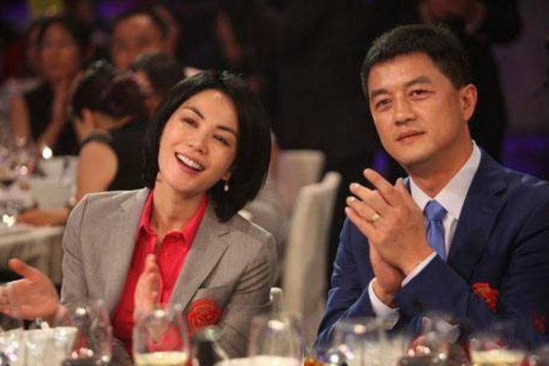 王菲與李亞鵬完全是兩個世界的人。