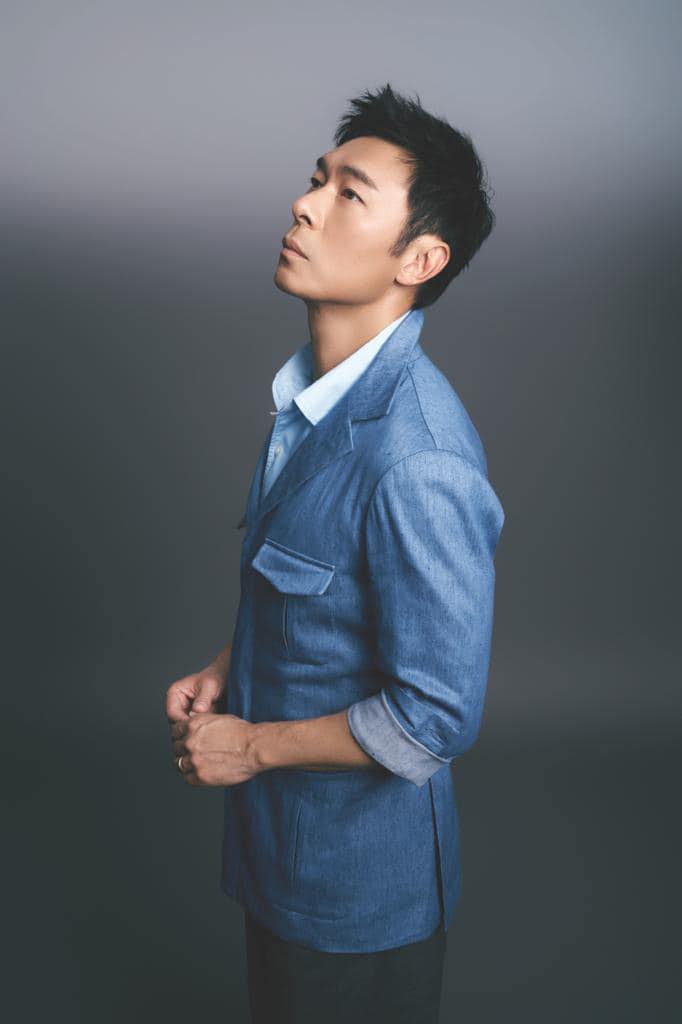 日前許志安更換Facebook頭像