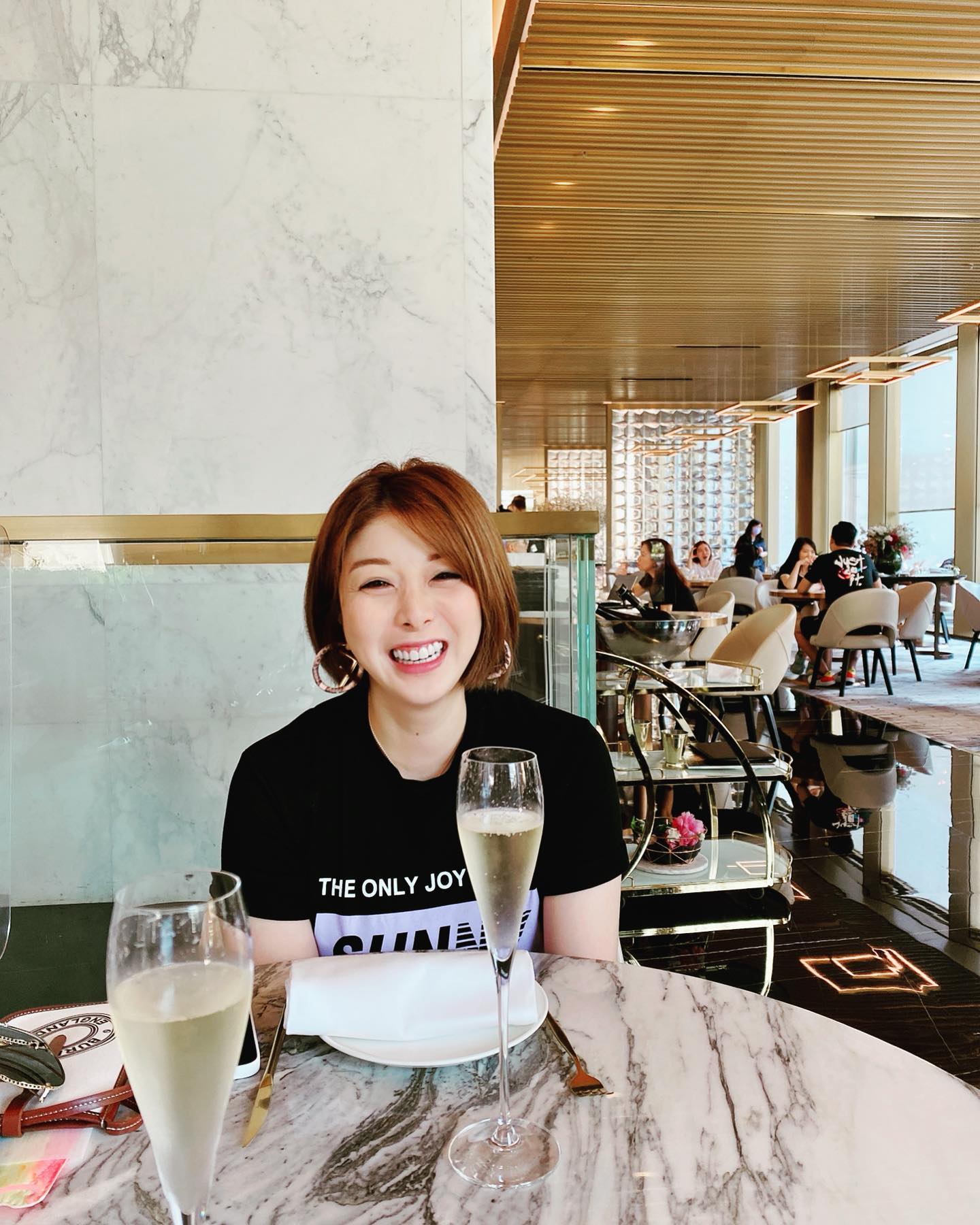 多年來Cathy形容自己的人生就如過山車