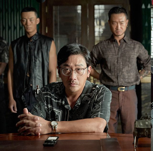 姜仁久(河正宇 飾)暗中協助國情局卻多次受到生命威脅。