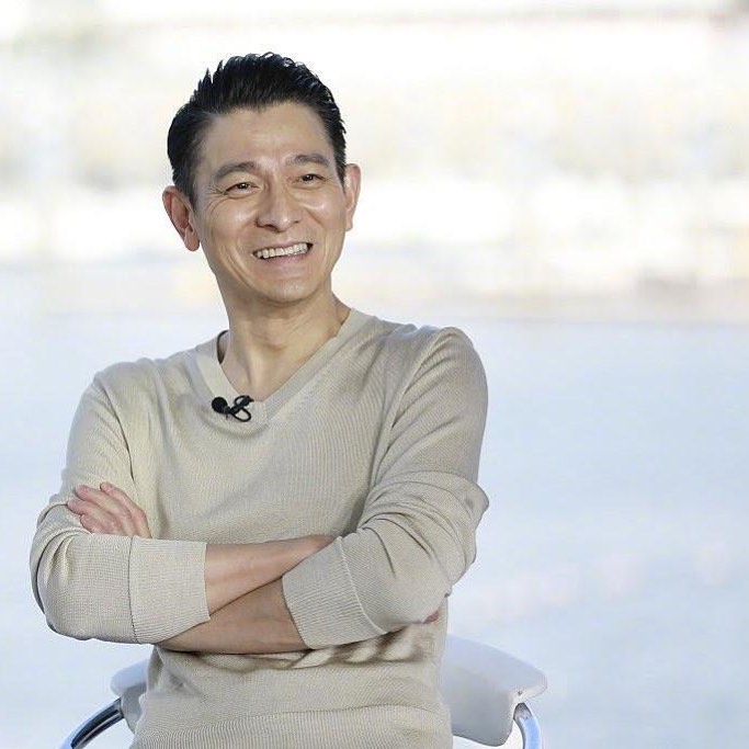 雖然早已踏入花甲之年,至今仍是歌迷心中的男神