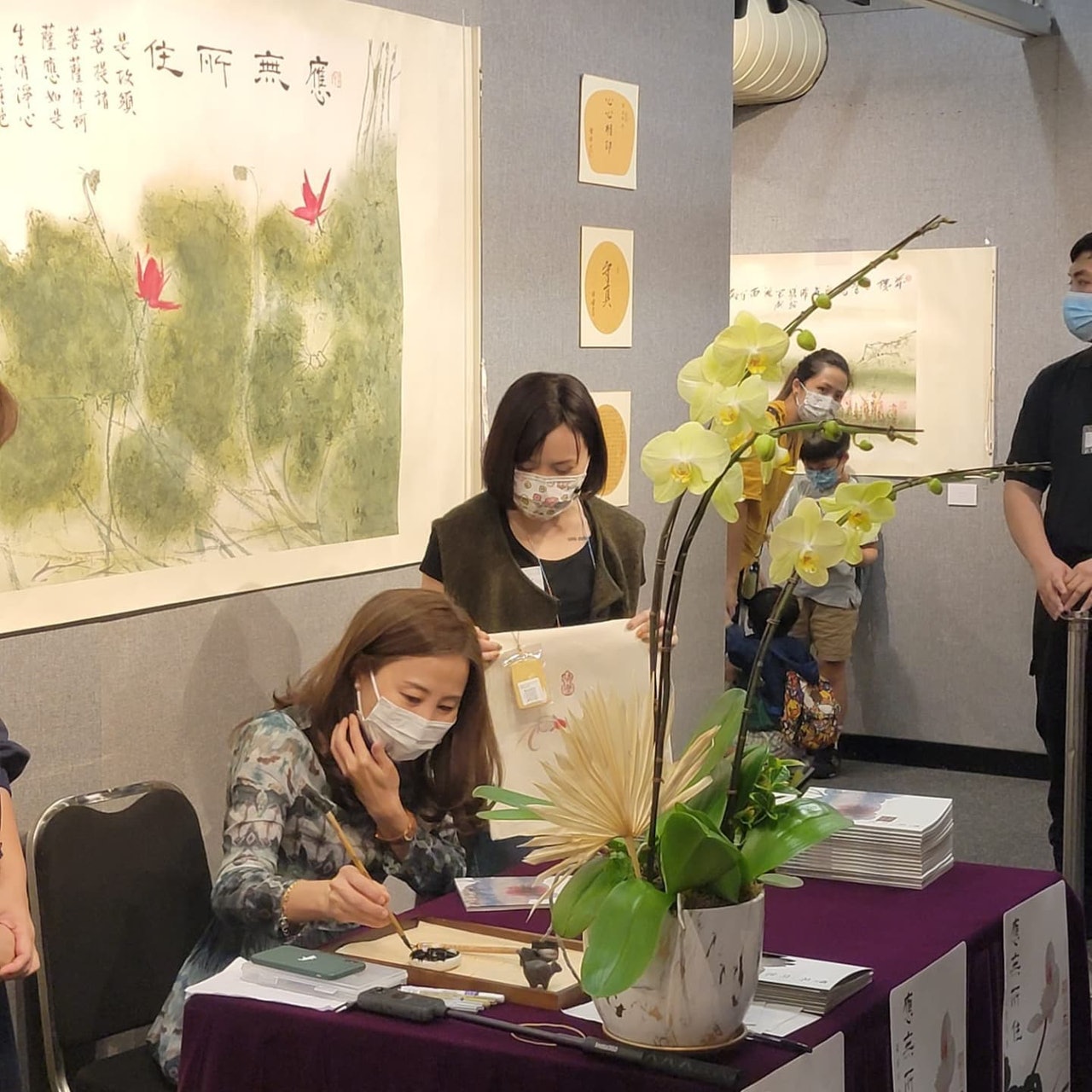 早前就曾舉行《茜茜個人書畫展》，成功轉型成為才女
