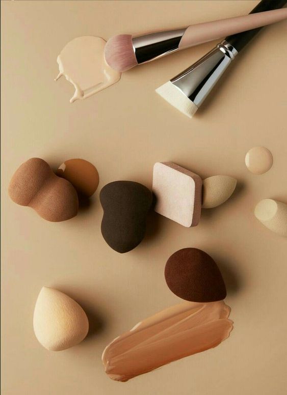 秋冬底妝技巧三:善用海棉上妝