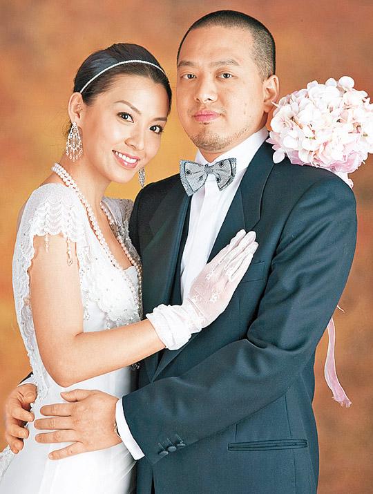 2008年，處於事業高峰的陳煒突然宣布結婚