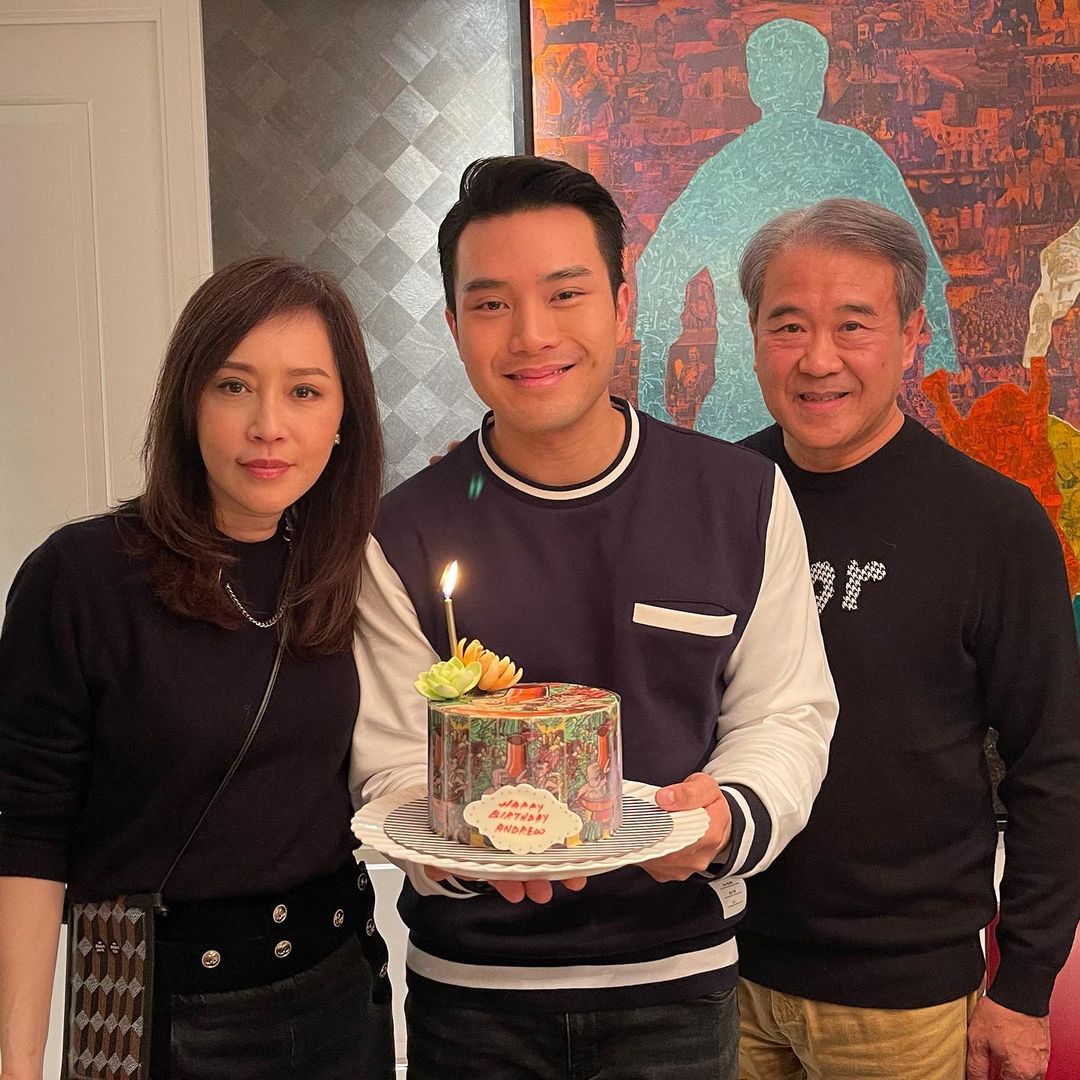 「顧老闆」顧紀筠與老公和繼子陳浚霆合照
