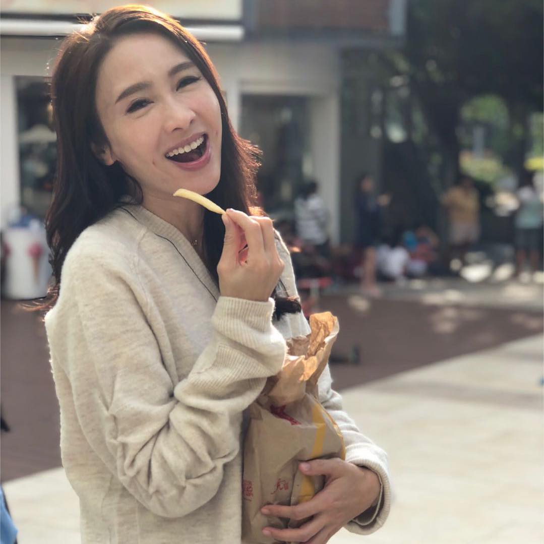 為了延續弟弟的理想,黎姿決定淡出娛樂圈並接手弟弟的醫美事業