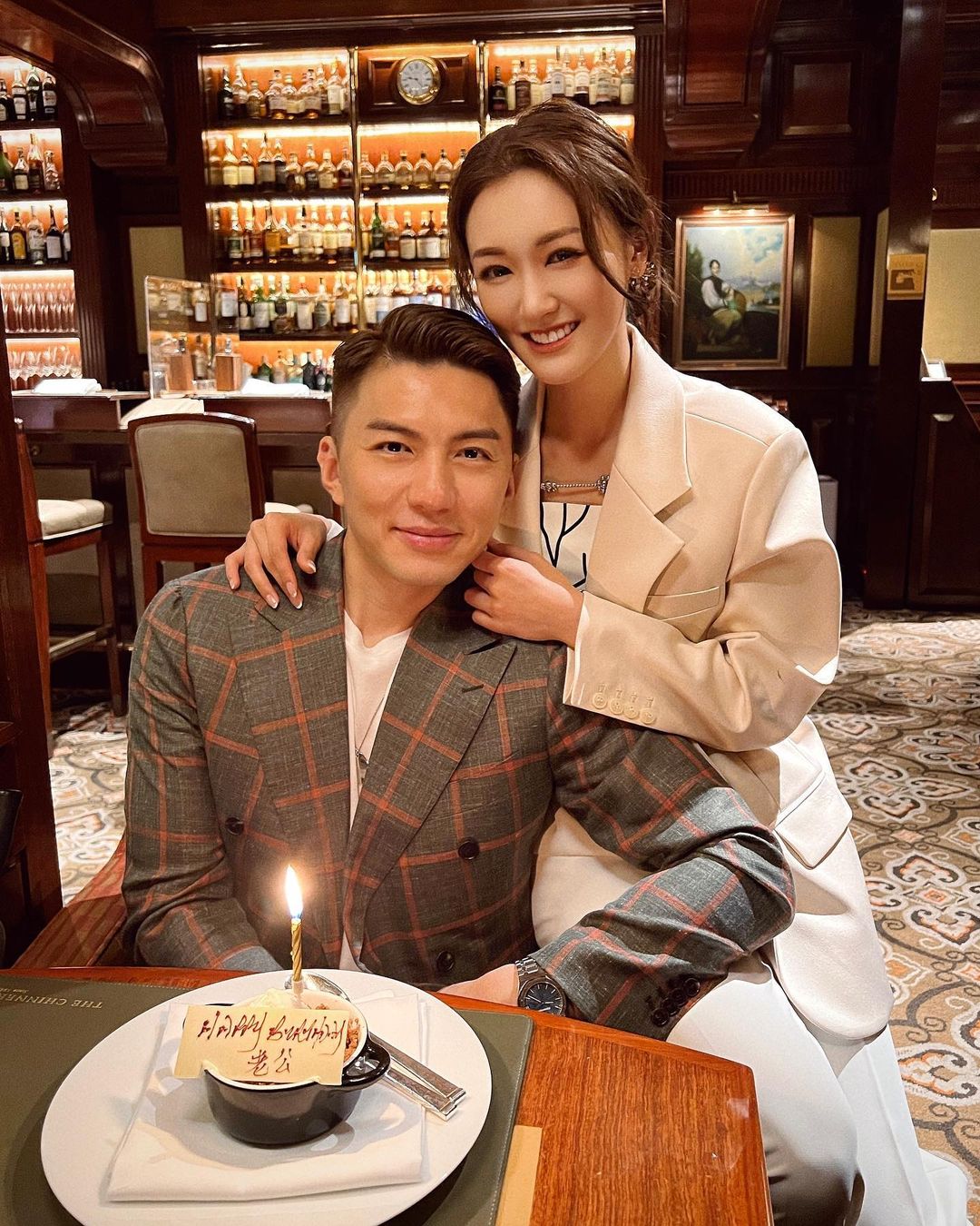 袁偉豪不時都會公開大讚太太張寶兒