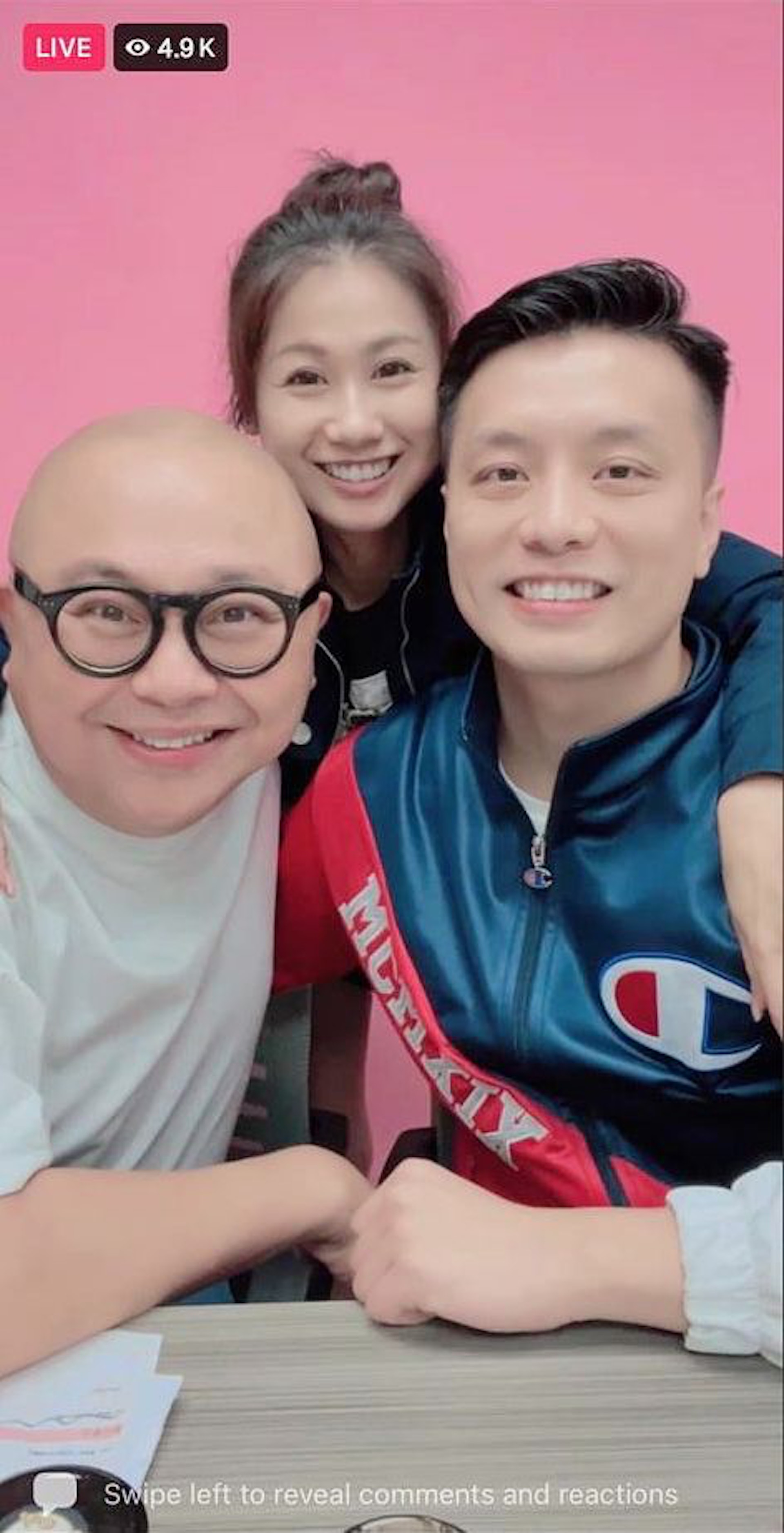 阿Bob孖住人氣主播蓉蓉和四哥直播帶貨，一個小時大賣500萬！