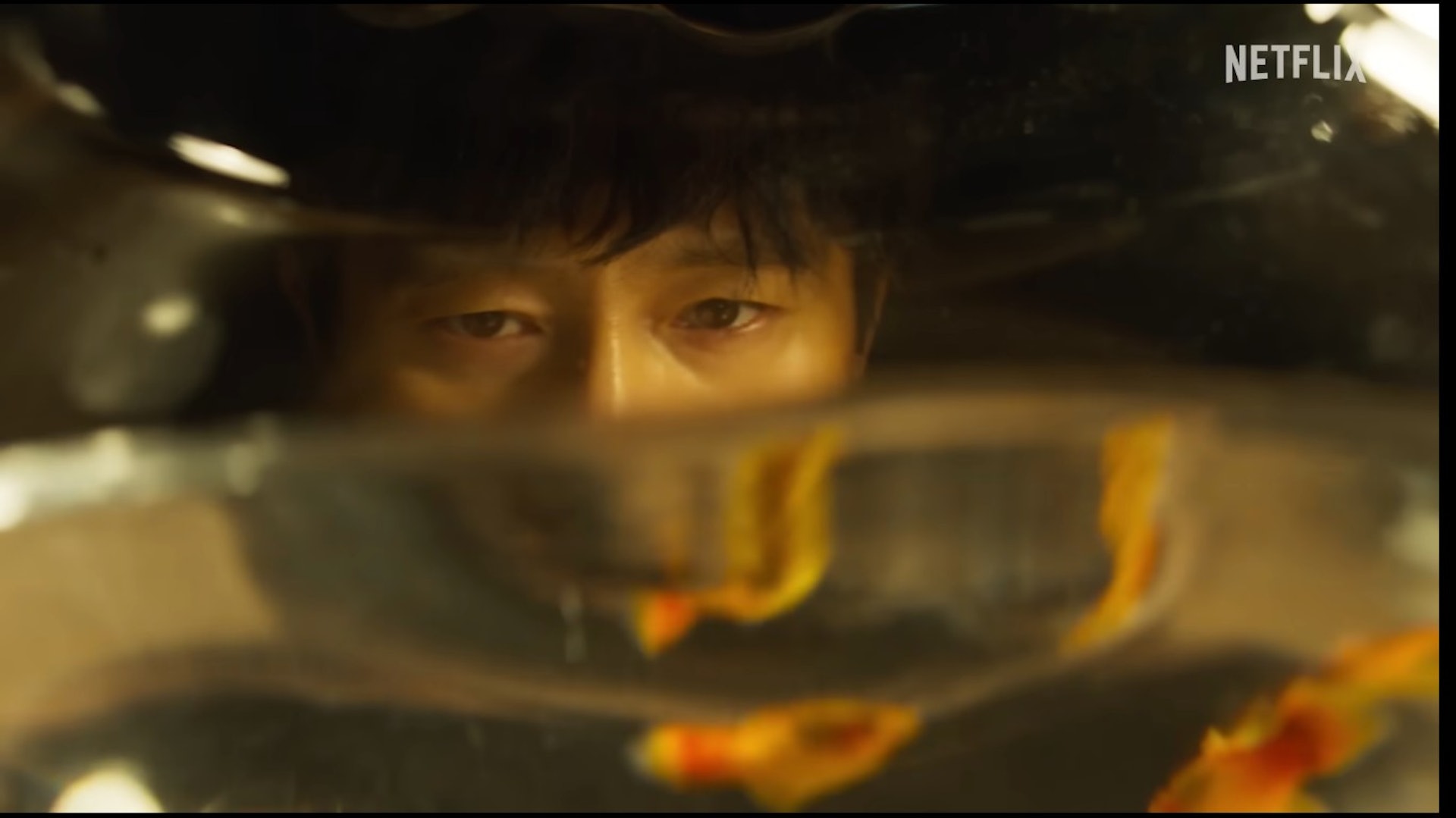 黃仁昊(李炳憲 飾)似乎藏著很多不為人知的秘密和故事。