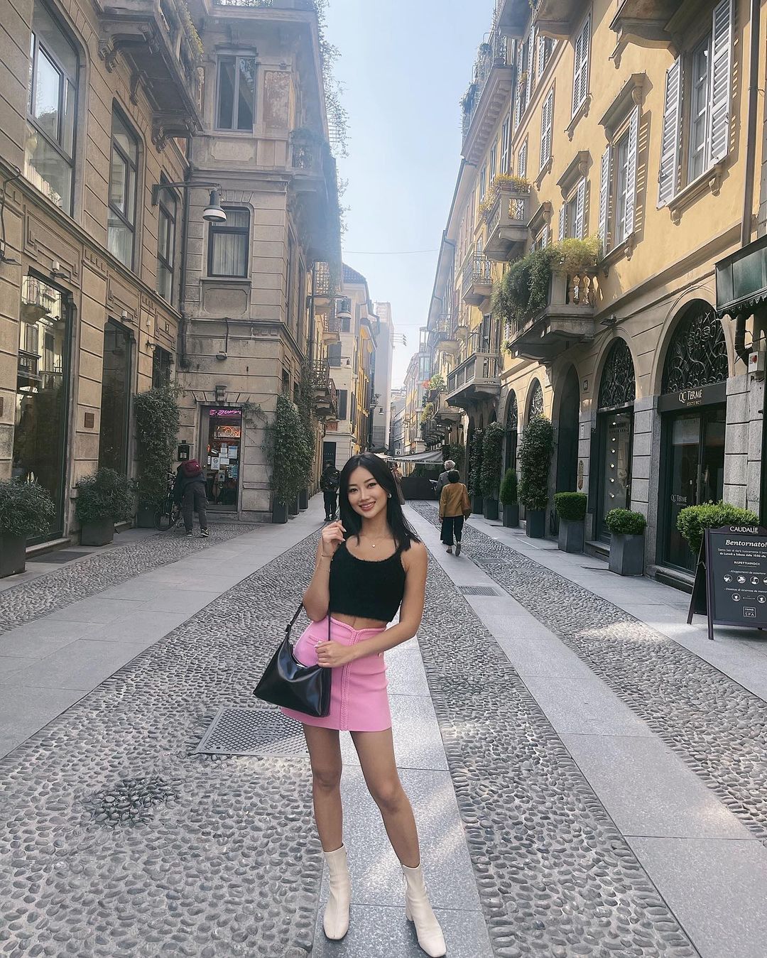 陳瑞菱熱愛旅行，經常周遊列國。