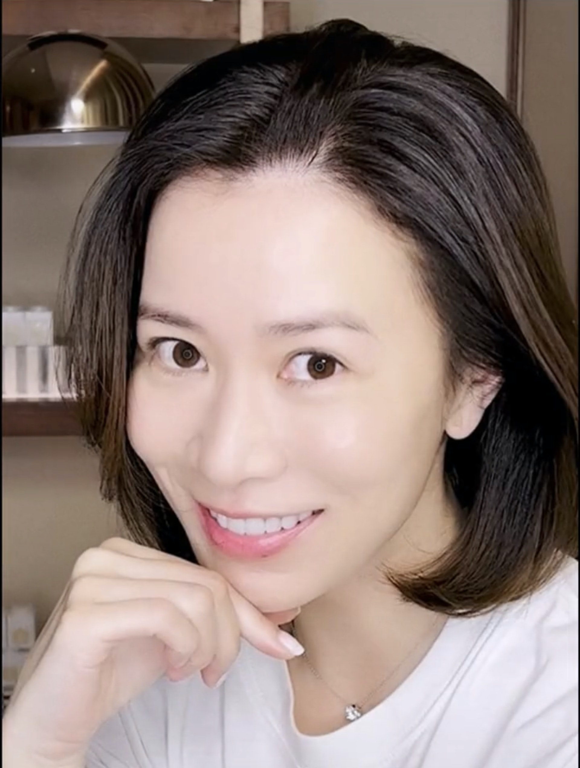 佘詩曼素顏,完全看不出有皺紋。