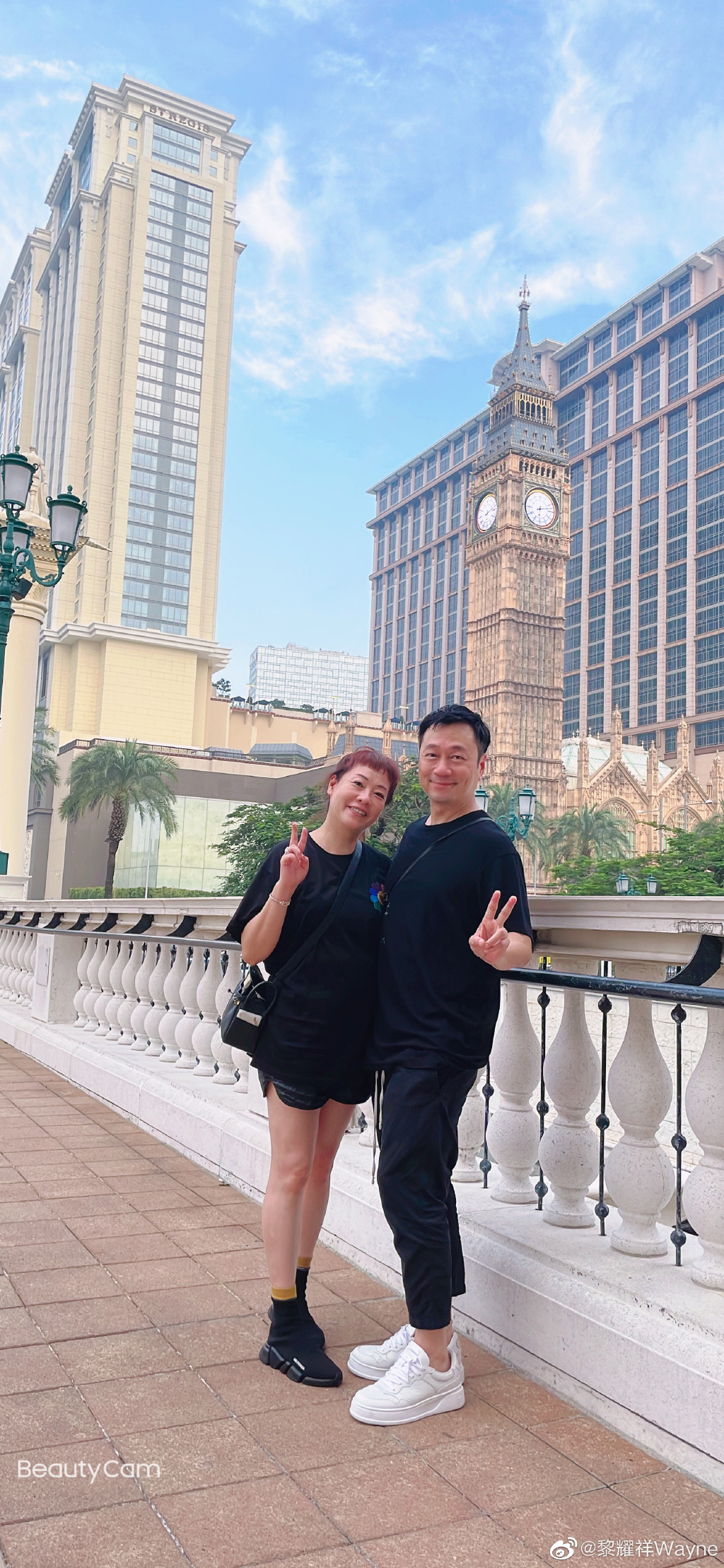 最近黎耀祥拍片向太太告白，並憑歌寄意，表達對太太的感情。