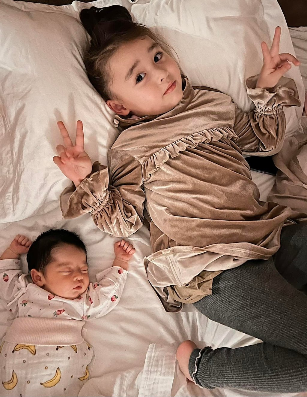 葉海洋的兩個囡囡。